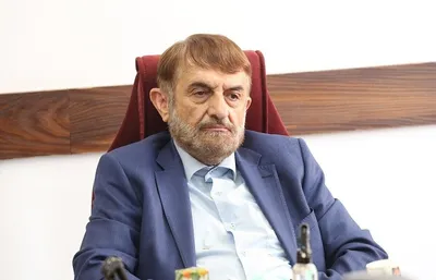 آقامحمدی، عضو مجمع تشخیص: ظرفیت واقعی تولید نفت ایران ۶.۵ میلیون بشکه در روز است
