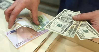 بازداشت ۱۴ متخلف ارزی با یک میلیارد یورو تخلف / فردی که ۲۴۰ میلیون دلار ارز گرفت اما هیچ وارداتی نداشت