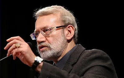 بیانیه دفتر علی لاریجانی: جریان خالص سازی نگران نباشند / برادران نمی توانند با این روش ها، رقابت های تصنعی ایجاد کنند / ملک را چاره ای دیگر نیاز است