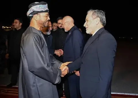 دستور ترامپ برای توقف حملات، چند ساعت پس از ورود یک هیئت عمانی به تهران صادر شد / در این گفت‌وگوها پیشرفت حاصل شده / ممکن است توافقی میان عمان و ایران تا پایان هفته جاری حاصل شود