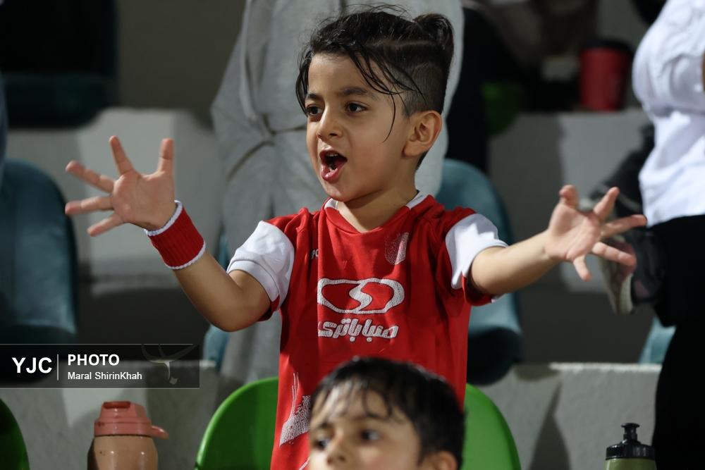 تصاویر: دربی پیشکسوتان استقلال و پرسپولیس در کیش