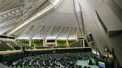نماینده مجلس: با توجه به پیش رو بودن ماه رمضان تلاش داریم تا ساعت رسمی کشور را تثبیت کنیم