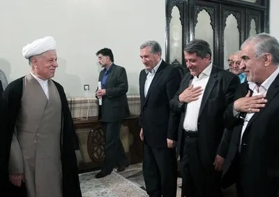 خاطرات هاشمی رفسنجانی، ۸ تیر ۱۳۸۰: اصغرزاده کرسی شهرداری تهران را به محسن پیشنهاد کرده، اما او نپذیرفته