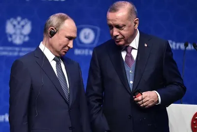 اردوغان در تماس تلفنی با پوتین: تأکید بر نیاز به همکاری با روسیه برای ثبات دائمی و لغو کامل تحریم‌های دمشق/ حمایت انکارا از ادغام نیرو‌های دموکراتیک با دولت مرکزی سوریه/ تلاش می‌کنیم که از تبدیل دریای سیاه به صحنه‌ی مناقشه، جلوگیری شود