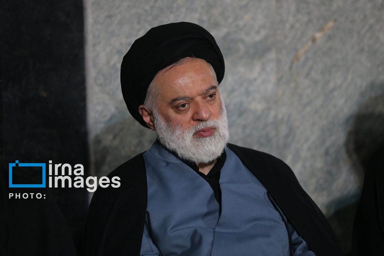 تصاویر:  فرزندان رهبر شهید انقلاب در مراسم بزرگداشت مشهد