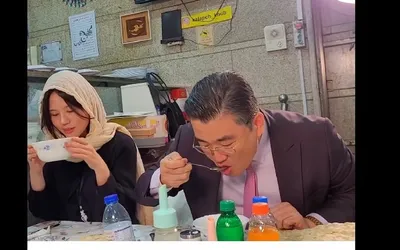 ببینید/ واکنش سفیر کره جنوبی به کله‌پاچه: دمت گرم!