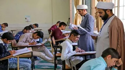 معاون حوزه‌های علمیه: ۶ هزار طلبه طی سه سال گذشته وارد آموزش و پرورش شده‌اند / طلبه‌ها در خصوص آسیب‌های مربوط به عدم رعایت عفاف و حجاب و جریان‌های فکری خاص آموزش مشخصی دیده‌اند