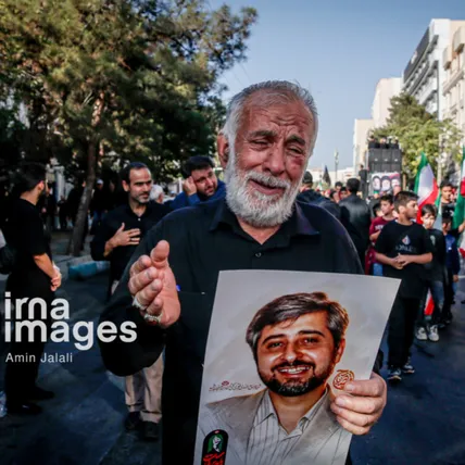 تصاویر: تشییع پیکر شهید «مصباح‌الهدی باقری‌کنی»، داماد رهبر شهید انقلاب