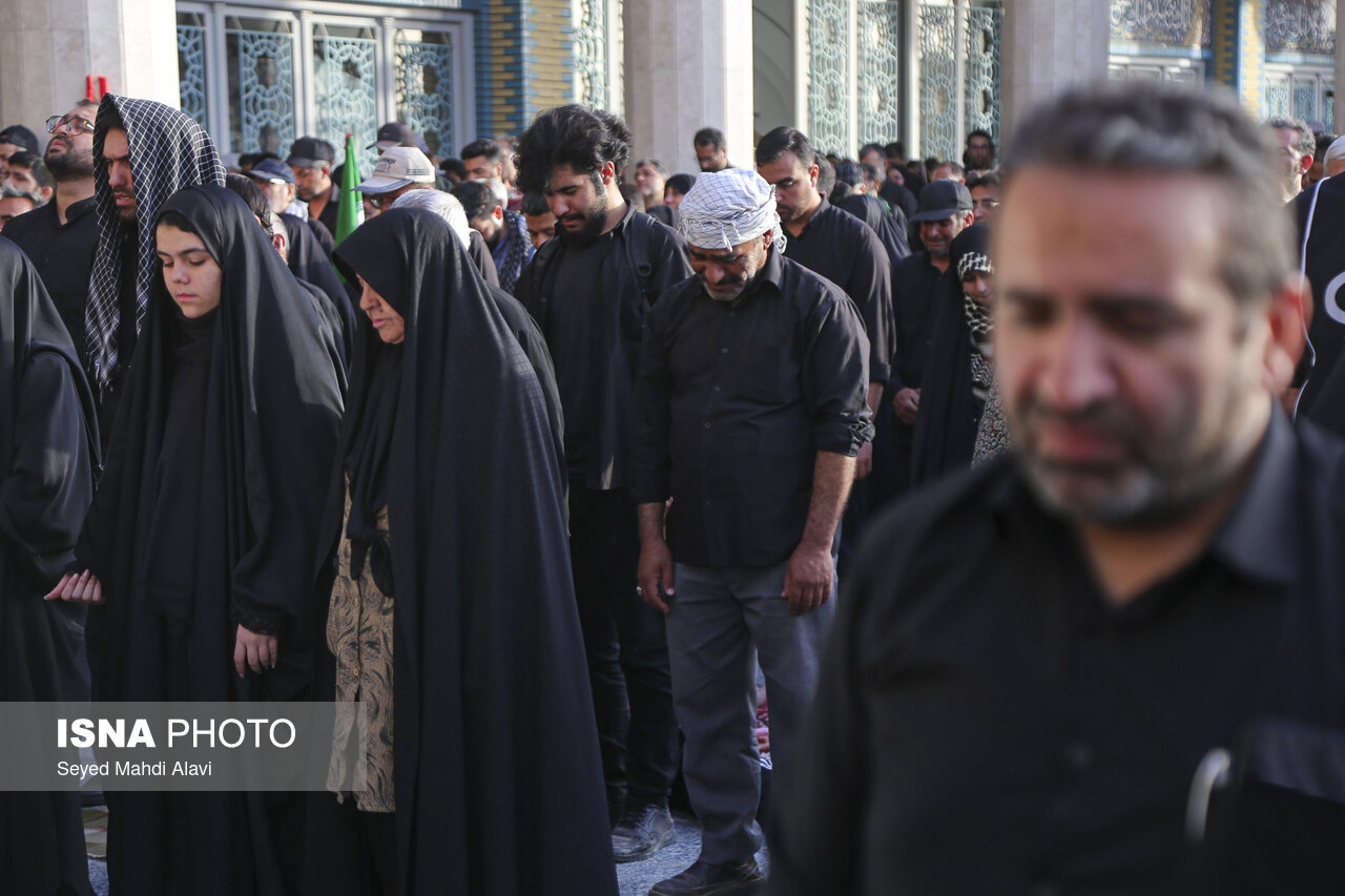 تصاویر: اقامه نماز بر پیکر رهبر شهید انقلاب در مسجد مقدس جمکران