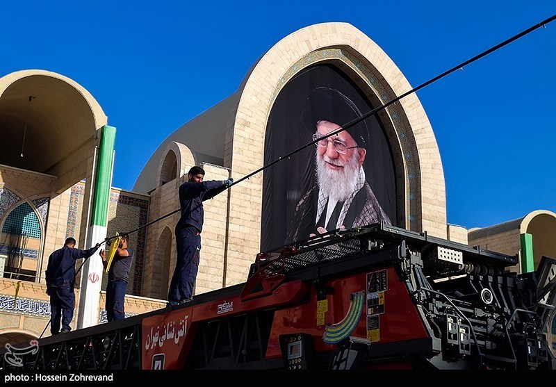 تصاویر: آماده سازی مصلی امام خمینی(ره) در آستانه مراسم وداع با رهبر شهید