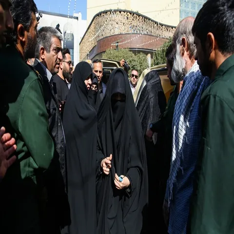 تصاویر: تشییع پیکر مطهر سردار شهید «حسین ظریفی»، فرمانده قرارگاه سجاد سراوان در مشهد