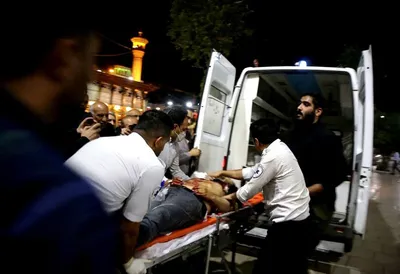 فرد تروریست از یک ماه پیش در شیراز مستقر و در نزدیکی حرم ساکن شده بود / او در قالب یک شبکه در چند کشور فعالیت می‌کند؛ این شبکه بدون تردید به صهیونیست وصل است / شلیک از بیرون حرم و از جلوی بهداری حرم آغاز شده بود / مهاجم ۲۴۰ تیر همراهش بود؛ یک و نیم لیتر بنزین هم در کوله خود داشت / از زمان تیراندازی تا دستگیری ۴۰ ثانیه طول کشید