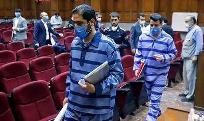 سجاد: من بر اساس مصوبه بانک مرکزی کار انجام داده‌ام، همه به دنبال نفع بیت‌المال بوده‌ایم / من هیچ امتیاز خاصی به اسدبیگی نداده‌ام که بخواهم سکه بگیرم / قاضی: شما از سوابقتان می‌گویید، درحالی که باید درباره منزل مسکونی در روسیه و ۸۰۰ سکه بگویید / سکه ها را از کجا آورده اید؟ / سجاد: ریز درآمدهایم را نمی‌توانم بیان کنم، آدم کم درآمدی نبودم