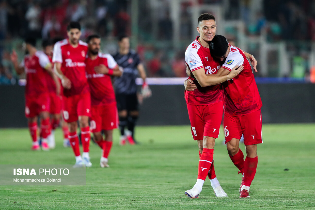 تصاویر: دیدار تیم‌های پرسپولیس و استقلال خوزستان