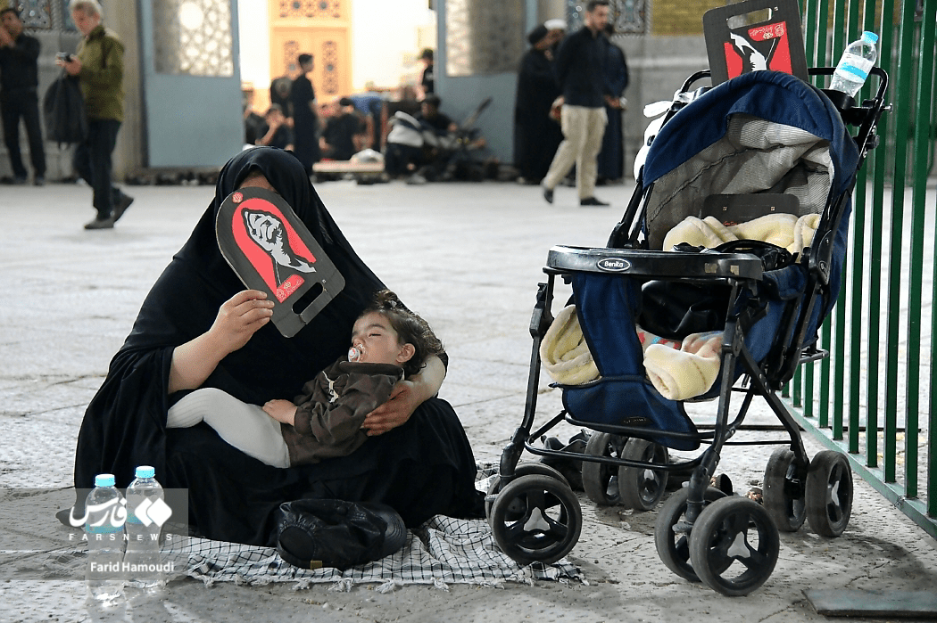 تصاویر: حرم حضرت معصومه در آستانه تشییع رهبر شهید