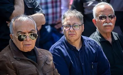 چهره جدید مازیار لرستانی در مراسم خاکسپاری کیومرث پوراحمد