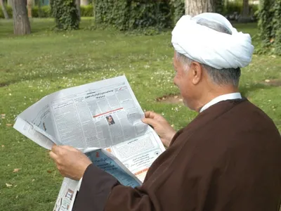 خاطرات آیت الله هاشمی رفسنجانی، ۱۲ بهمن ۱۳۷۷: هیجان مطبوعات درمورد رد صلاحیت‌ها آرام گرفته