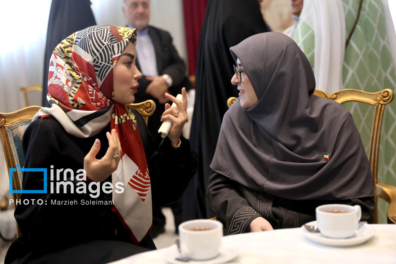 تصاویر: نمایشگاه خیریه انجمن دیپلماتیک بانوان