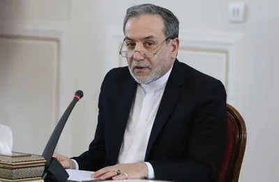 عراقچی: دوستان عمانی از ما در مورد یکشنبه [برای مذاکره با امریکا] سوال کردند و ما نظر موافق خود را اعلام کردیم؛ ظاهرا با طرف مقابل هم صحبت داشته‌اند /  تا اینجا قرار است که مذاکرات یکشنبه برگزار شود / در مورد ساعت شروع مذاکرات منتظر هماهنگی توسط طرف عمانی هستیم