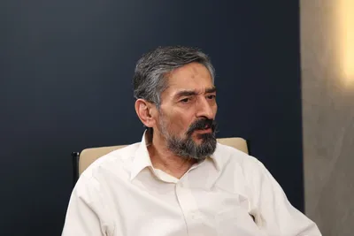 ویدیو/ سعید زیباکلام: ما برخلاف چینی‌ها با غرب رقابت تمدنی داریم/ شما‌ می‌گویید‌ ای ذلیل بمیرد زیباکلام، آخر این تمدن ایرانی چیست که ما را این‌طور گرفتار کرده؛‌ ای کاش مثل کره‌ای‌ها می‌خوردیم و می‌خوابیدیم