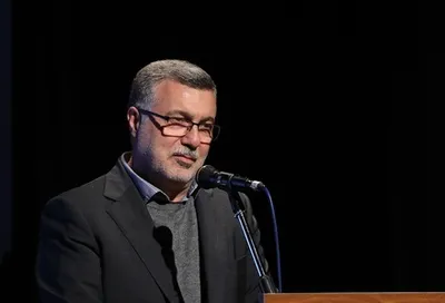 وزیر بهداشت: فقط ۱۰ درصد داروها شامل اصلاح قیمت شد/ هدف دولت پوشش وسیع بیمه‌ای است/ فضای امنیتی در دانشگاه‌ها باید کنار گذاشته شود/ شورای عالی انقلاب فرهنگی به توقف افزایش ظرفیت رشته‌های پزشکی و دندانپزشکی رای مثبت داد