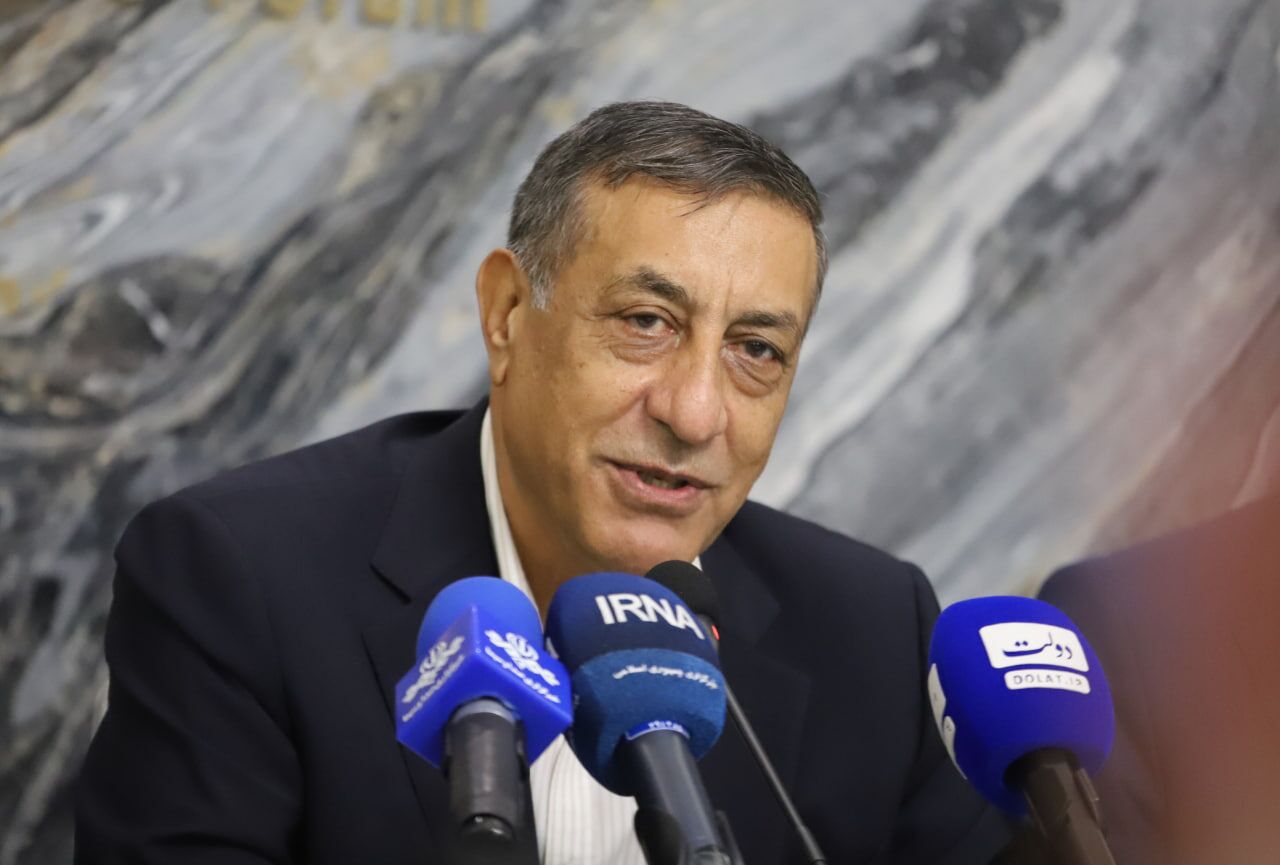 قائم‌پناه، معاون اجرایی پزشکیان: ان‌شاءالله تمام منافع ملی را بدون کمترین امتیازدهی حفظ خواهیم کرد، البته باید بدانیم که در هر توافقی، طرف مقابل هم باید رضایت داشته باشد/ آقای قالیباف از حمایت رهبر انقلاب و رئیس‌جمهور برخوردار است و مسئولیت ریاست تیم مذاکره کننده را حفظ خواهد کرد