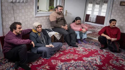 معاون سیما: اگر بین تیم تولید و مجموعه سیمافیلم توافق شود، سریال «پایتخت» ادامه خواهد یافت / منتظریم ایده تیم تولید به دستمان برسد
