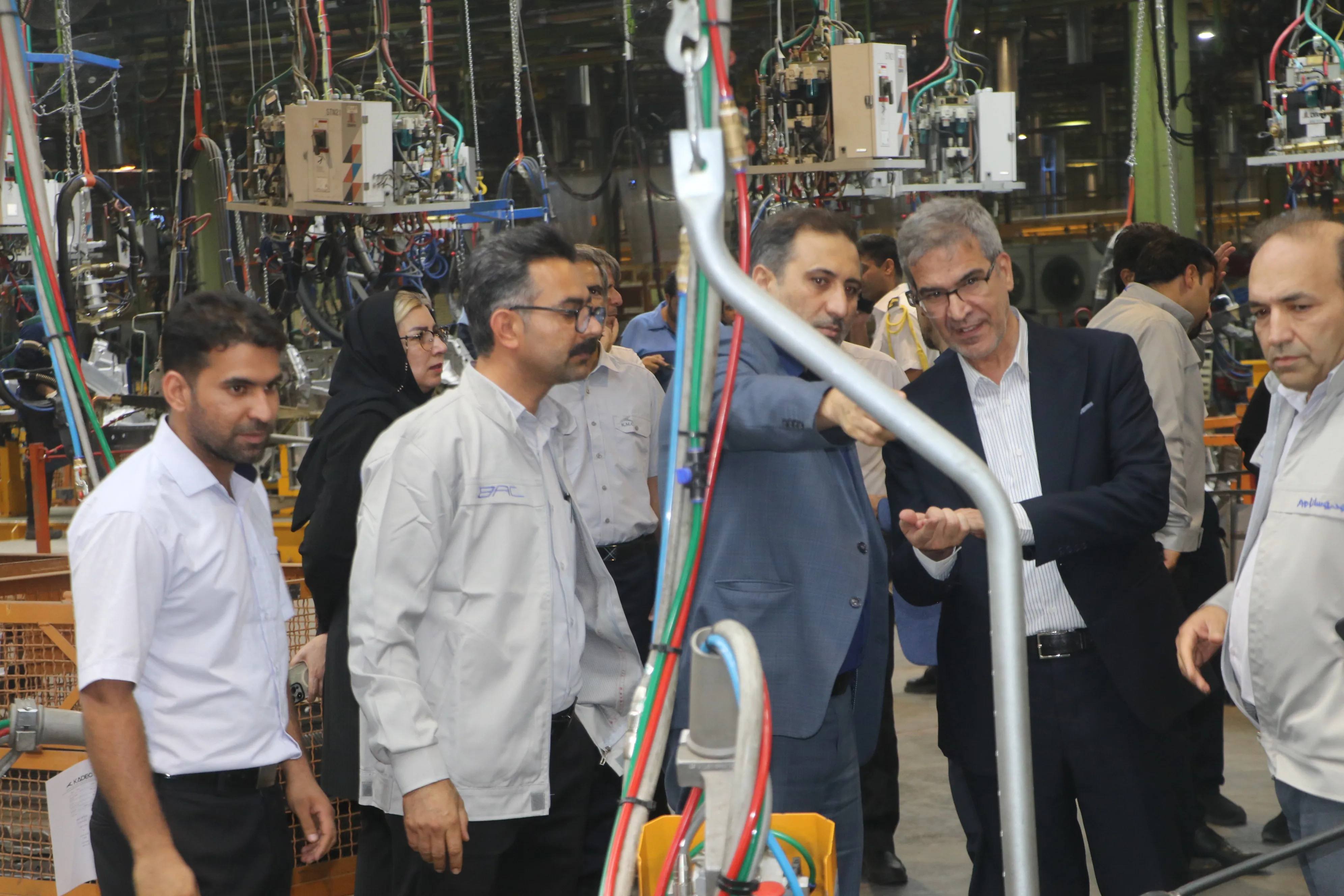 بازدید وزیر علوم از محصول جدید کرمان موتور