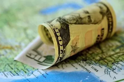 دلار رسمی با کاهش ۲۰۰ تومانی قیمت، دوباره ۴۲۰۰ تومان شد