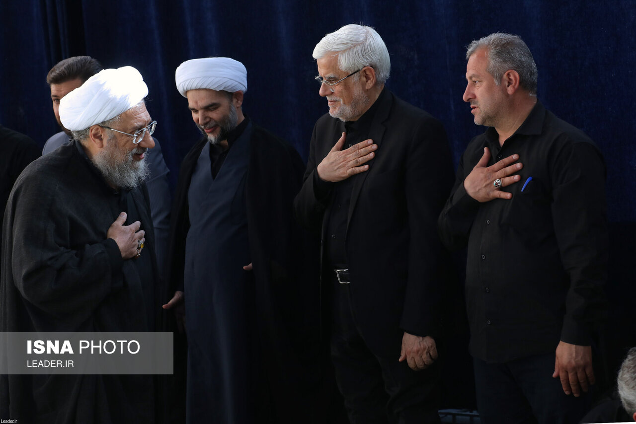 تصاویر: اقامه نماز بر پیکر رهبر شهید انقلاب
