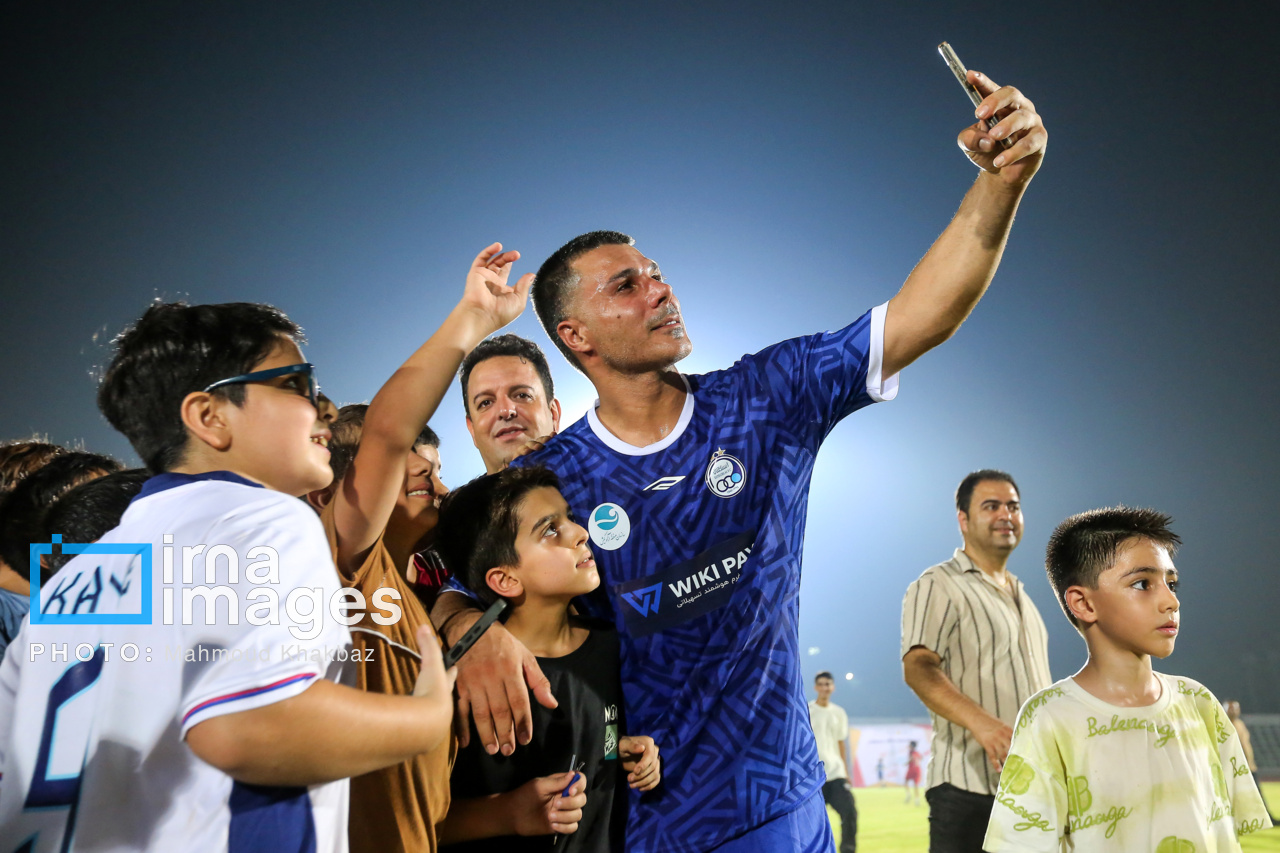 تصاویر: دربی پیشکسوتان استقلال و پرسپولیس در کیش