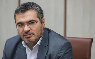 معاون دیوان عدالت اداری: علیرغم صدور حکم انفصال  [از خدمت رئیس سازمان سنجش] تاکنون از اجرای تصمیم دیوان خودداری شده /  دستور موقت بر بازگشت شاکی به تحصیل قطعی نیست؛ در برخی رسانه‌ها صحبت شده حدود ۹ هزار نفر در این وضعیت هستند