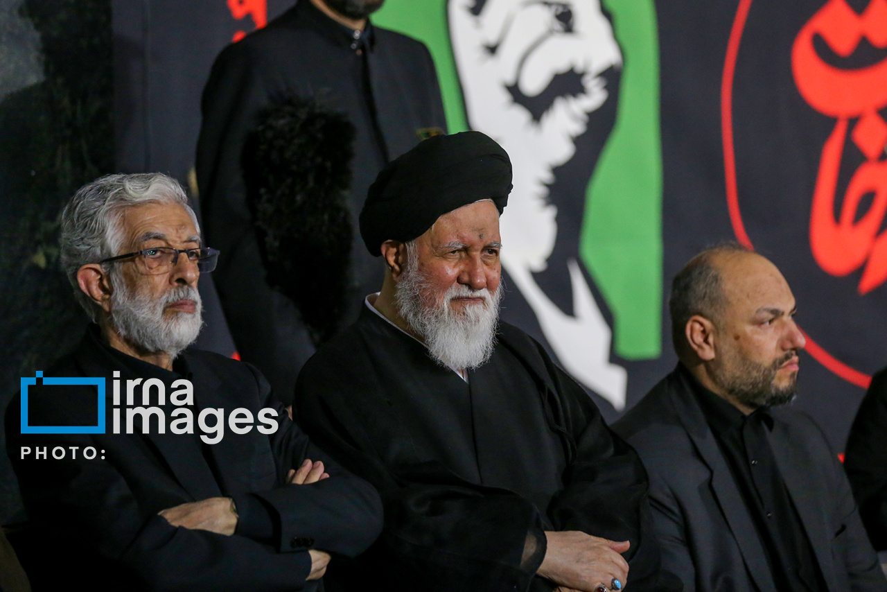 تصاویر:  فرزندان رهبر شهید انقلاب در مراسم بزرگداشت مشهد
