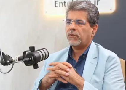 ویدیو / حجت میرزایی، اقتصاددان: در پی جنگ، چیزی حدود یک سوم از ظرفیت گاز ما متاسفانه آسیب دیده، همین حدود میعانات گازی آسیب دیده / ظرفیت تولید بنزین ما چیزی حدود ۲۰ میلیون لیتر در روز آسیب دیده /ظرفیت تولید برق هم چیزی حدود پنج تا ۷ هزار مگاوات آسیب دیده، چیزی نزدیک به ۲۰ هزار مگاوات امسال کمبود برق داریم
