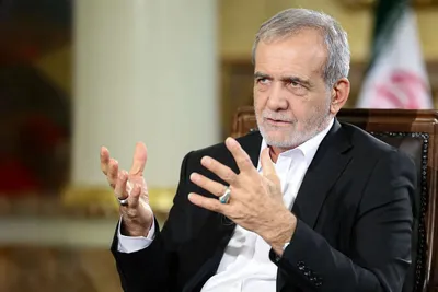 پزشکیان: برنامه نوشته‌اند که مثلاً ایران ۳۶ ماه دیگر باید ساقط شود؛ اگر ما با هم باشیم، ۳۶ هزار سال دیگر هم نمی‌توانند این کار را بکنند