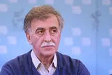 همایون اسعدیان: از پزشکیان تشکر میکنم که چندین بار از مردم عذرخواهی کرده‌اند / طبق آمار خود پزشکیان بیش از ۳ هزار خانواده در دی‌ماه عزیزانشان را از دست داده‌اند / در این شرایط دوستانی از ما که در جشنواره شرکت نکردند ترسو نیستند؛ غمگینند / آنهایی هم که آمده‌اند خائن نیستند؛ آنها هم دردمند هستند؛ همدیگر را درک کنیم