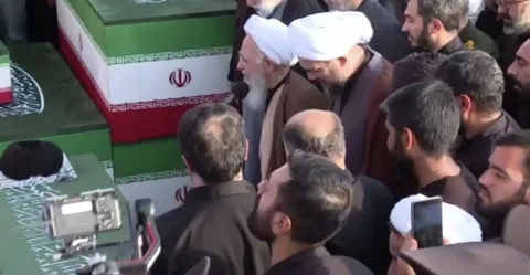 آیت‌الله جوادی آملی هنگام نماز بر پیکر رهبر شهید چه گفتند؟
