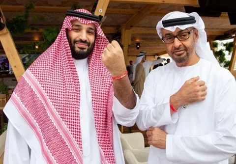 گاردین: آمریکا به طور غیر علنی از امارات و عربستان خواسته اختلافات خود را کنار بگذارند و اجازه دهند یک فرماندهی نظامی واحد، برای مقابله با پیشروی انصارالله تشکیل شود/ پیشنهاد دیگر، به‌کارگیری شرکت‌های امنیتی خصوصی اسرائیلی است؛ اقدامی که امارات پیش‌تر در یمن انجام داده و گاهی پیامدهای خشونت‌باری نیز به همراه داشته
