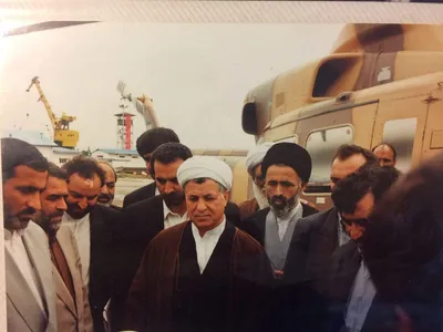 خاطرات آیت الله هاشمی رفسنجانی، ۲۱ اردیبهشت ۱۳۷۷: هنوز نزاع دو جريان در مورد اظهارات فرمانده سپاه داغ است