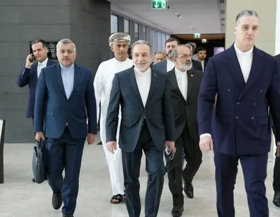 خبرنگار الجزیره در مورد مذاکرات ایران و آمریکا: آنچه بیرون آمد، به «ظرفیت دیپلماتیک» نزدیک‌تر بود تا «خوش‌بینی» / در‌ها خیلی سریع باز می‌شوند و به همان سرعت هم می‌توانند محکم بسته شوند/ مسقط فصلی تازه در همان کتاب قدیمی است/ دیپلماسی در حال دویدن علیه زمان است