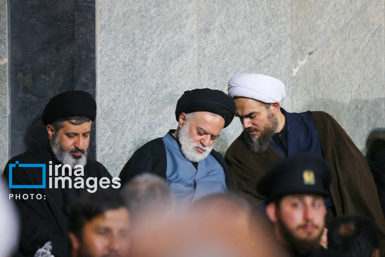 تصاویر:  فرزندان رهبر شهید انقلاب در مراسم بزرگداشت مشهد