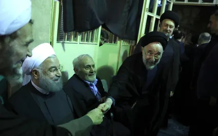 ببینید/ از روحانی، کروبی و خاتمی تا حداد عادل در مراسم ترحیم همسر مرحوم آیت‌الله موسوی بجنوردی