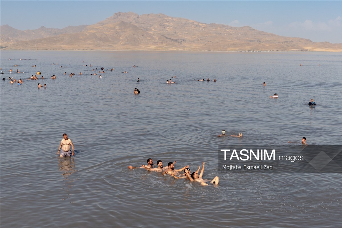 تصاویر: مسافران تابستانی دریاچه ارومیه