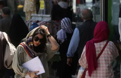 ستوده، نماینده مجلس، درمورد پیامک‌های کشف حجاب: نمی‌توانیم به زور کسی را وادار کنیم حتماً حجابش را رعایت کند