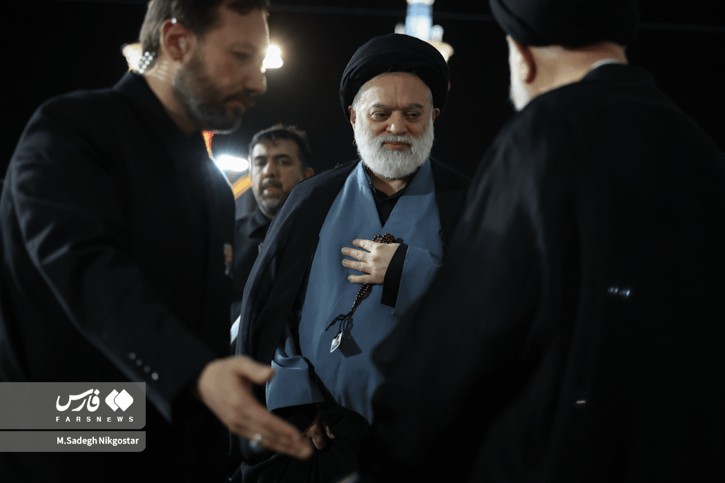 تصاویر:  فرزندان رهبر شهید انقلاب در مراسم بزرگداشت مشهد
