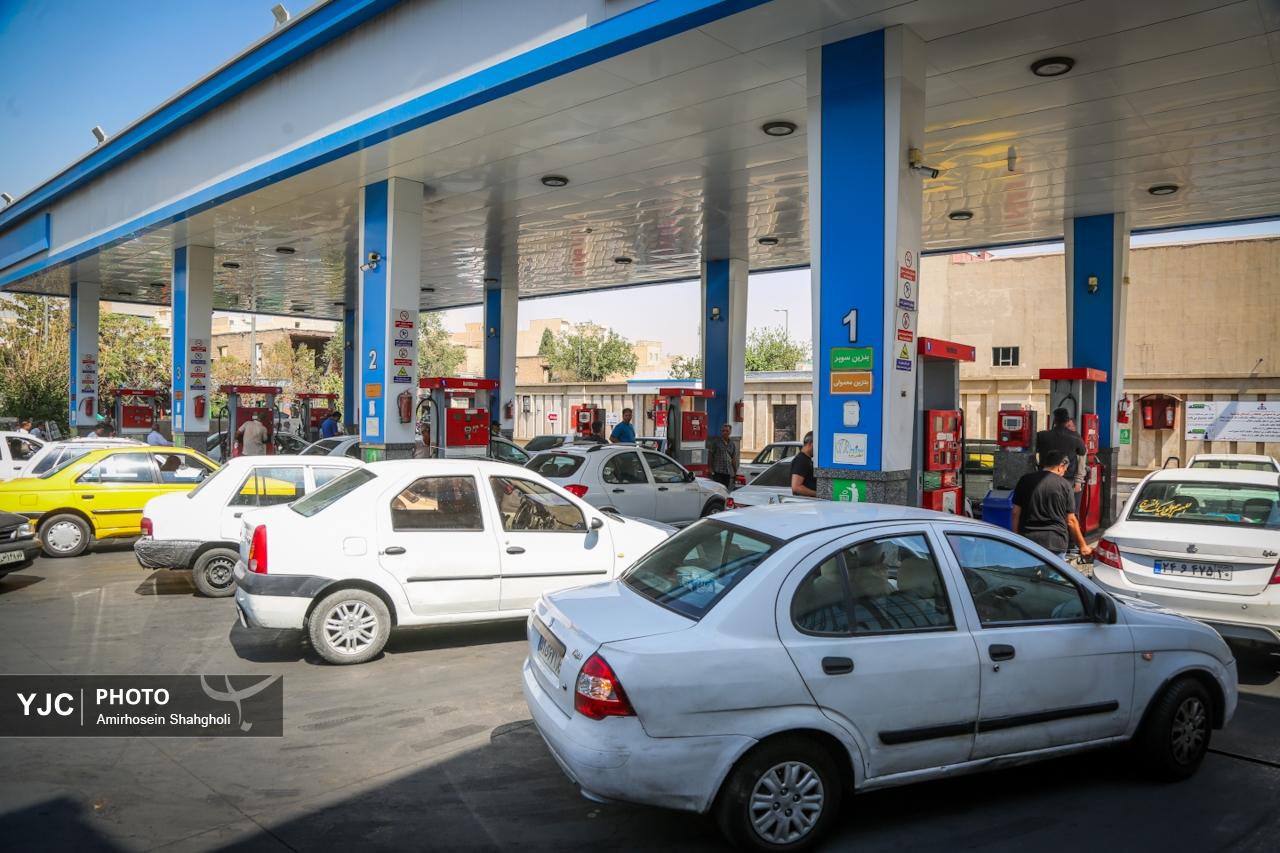 تصاویر: وضعیت پمپ‌بنزین‌ها یک روز پس از اعلام قیمت جدید