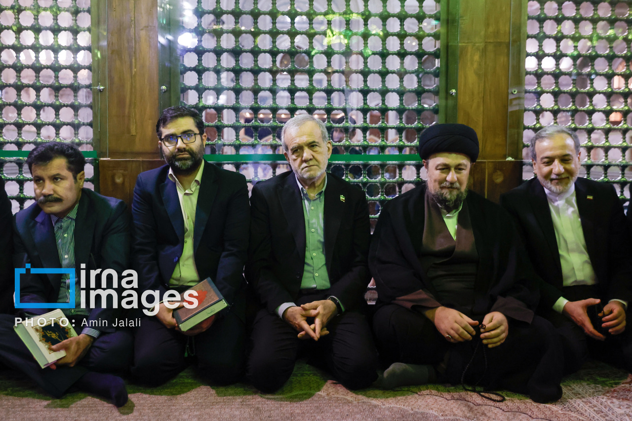تصاویر: مراسم تجدید میثاق اعضای دولت با آرمان‌های امام راحل