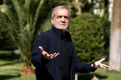 وزیر خارجه امروز درباره کریدور زنگزور گزارش دادند و قرار شد گفت‌و‌گو کنند؛ کریدور زنگزور آن چیزی نیست که در خبر‌ها بزرگش کردند/ خواسته‌های جمهوری اسلامی درباره مسیر زنگزور را همه طرف‌ها مراعات کردند/ چارچوب تمامیت ارضی و بسته نشدن راه ما به اروپا هم در آن دیده شده / تمام دغدغه ما این است که شرکت آمریکایی می‌خواهد این کریدور را راه بیندازد