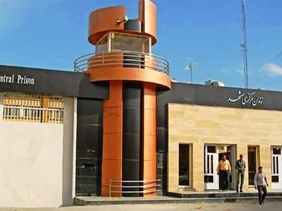 خبر اعدام فردی به علت «نوشیدن الکل» تقطیع شده است / او ۲۰ سابقه محکومیت کیفری در سال‌های ۷۵ تا ٩٧ داشته / نوشیدن و نگهداری مشروبات الکلی، جرایم مربوط به مواد مخدر، ضرب و جرح عمدی و رانندگی در حالت مستی از محکومیت های او بوده
