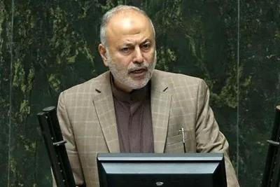 رسولی نژاد، نماینده مجلس، مصاحبه‌اش با «رسانه‌ی دانشگاه‌آزاد» را تکذیب کرد: من گفتم بحث حواله‌ی «خودروی شاسی بلند» را در حد «شایعه» شنیده بودم